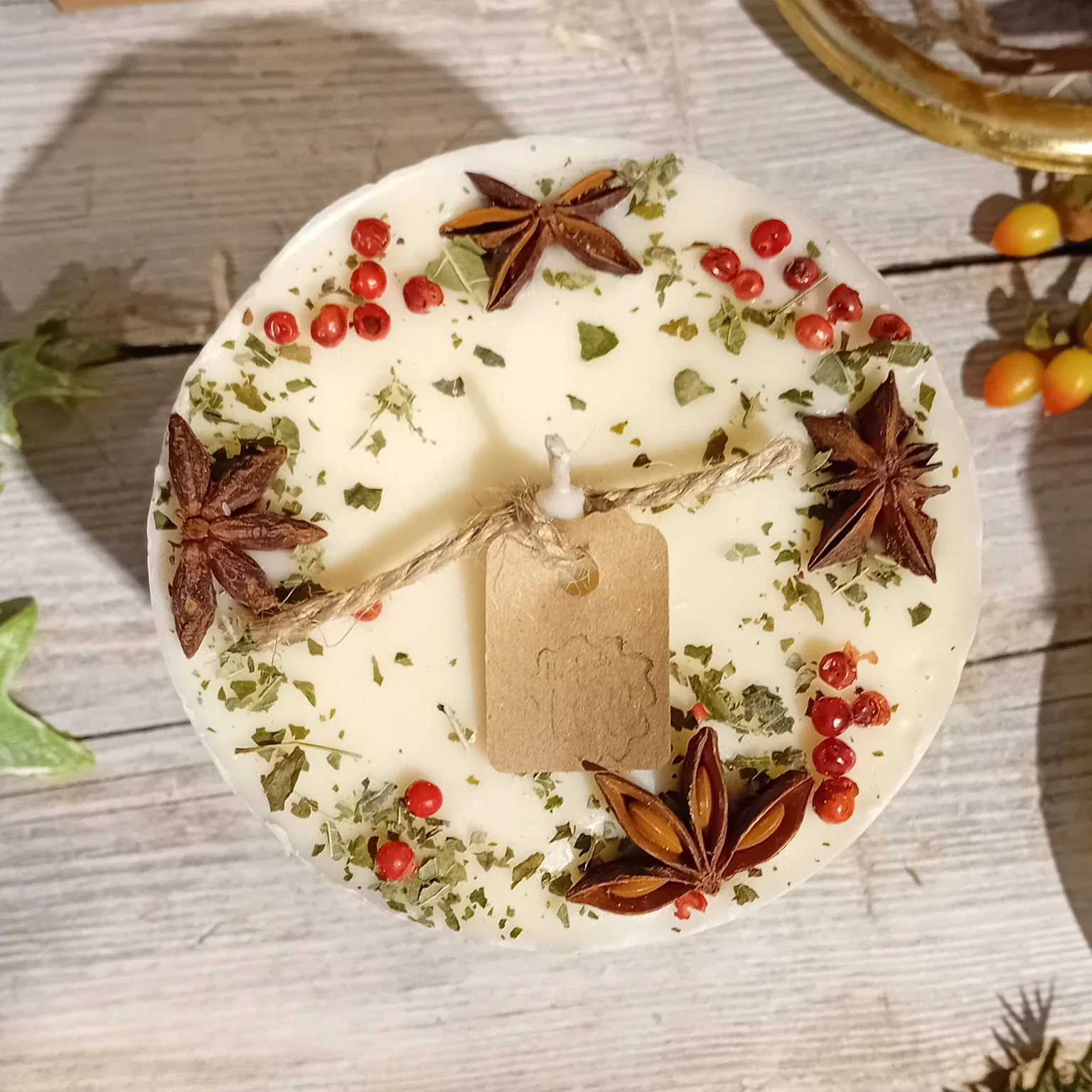 Beauty Scents Mulled Wine Scented Candle With Star Anise & Red Berries - Image 3